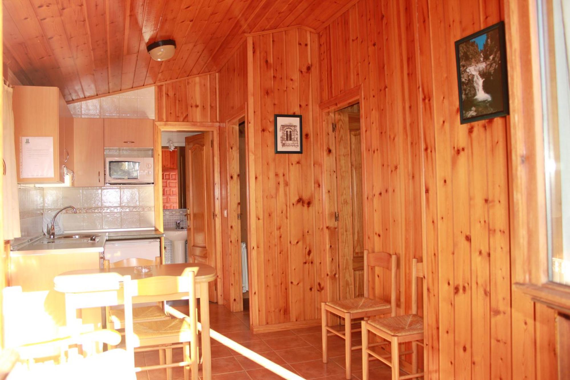 Sabiñánigo Camping Valle De Tena מראה חיצוני תמונה