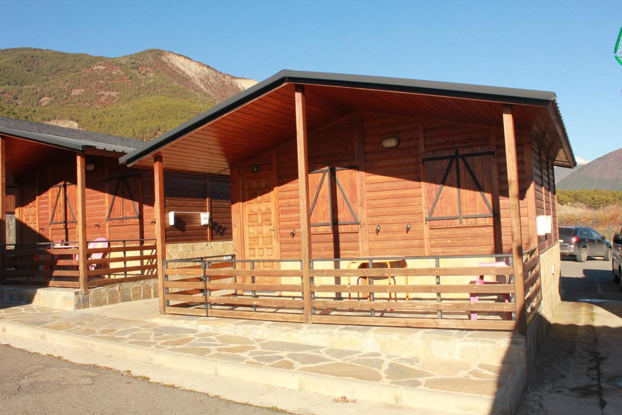 Sabiñánigo Camping Valle De Tena מראה חיצוני תמונה