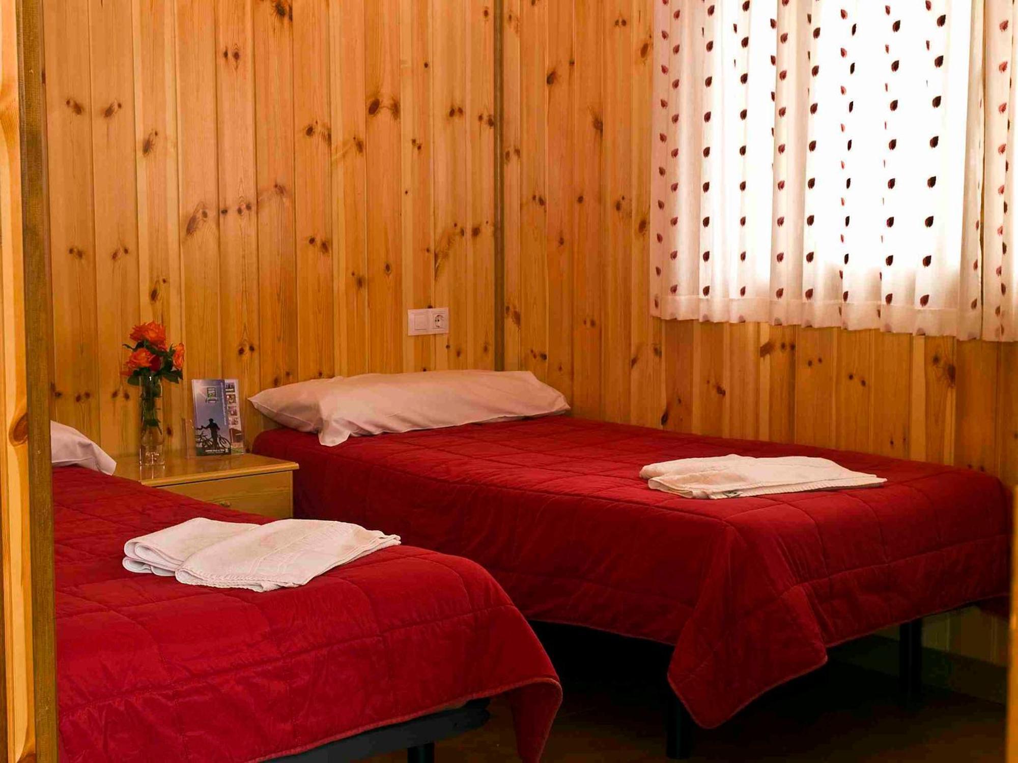 Sabiñánigo Camping Valle De Tena מראה חיצוני תמונה