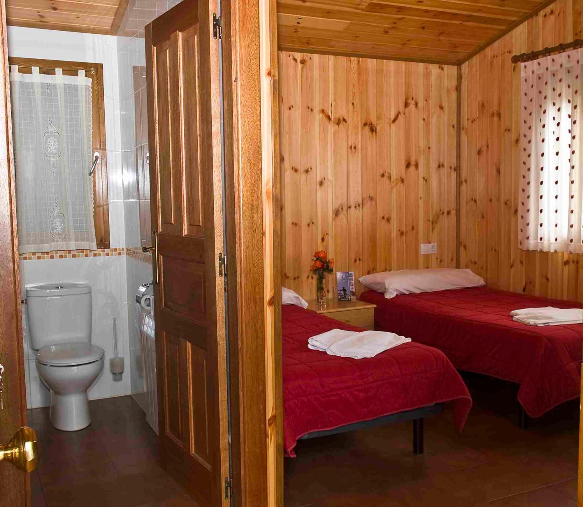 Sabiñánigo Camping Valle De Tena מראה חיצוני תמונה