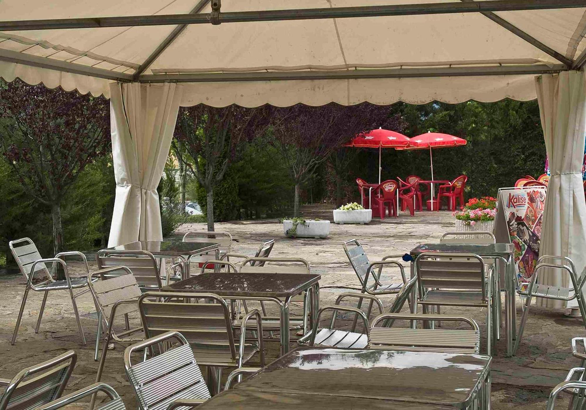 Sabiñánigo Camping Valle De Tena מראה חיצוני תמונה