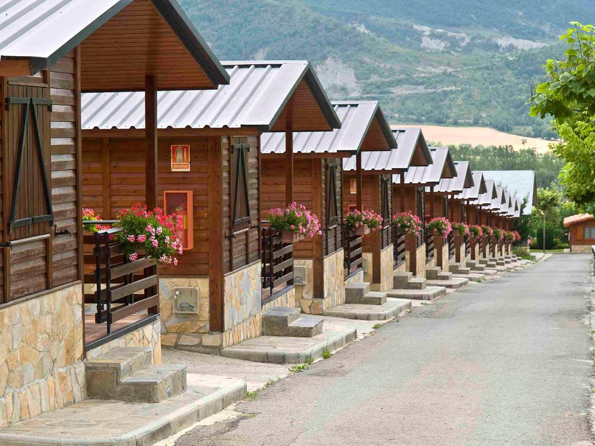Sabiñánigo Camping Valle De Tena מראה חיצוני תמונה